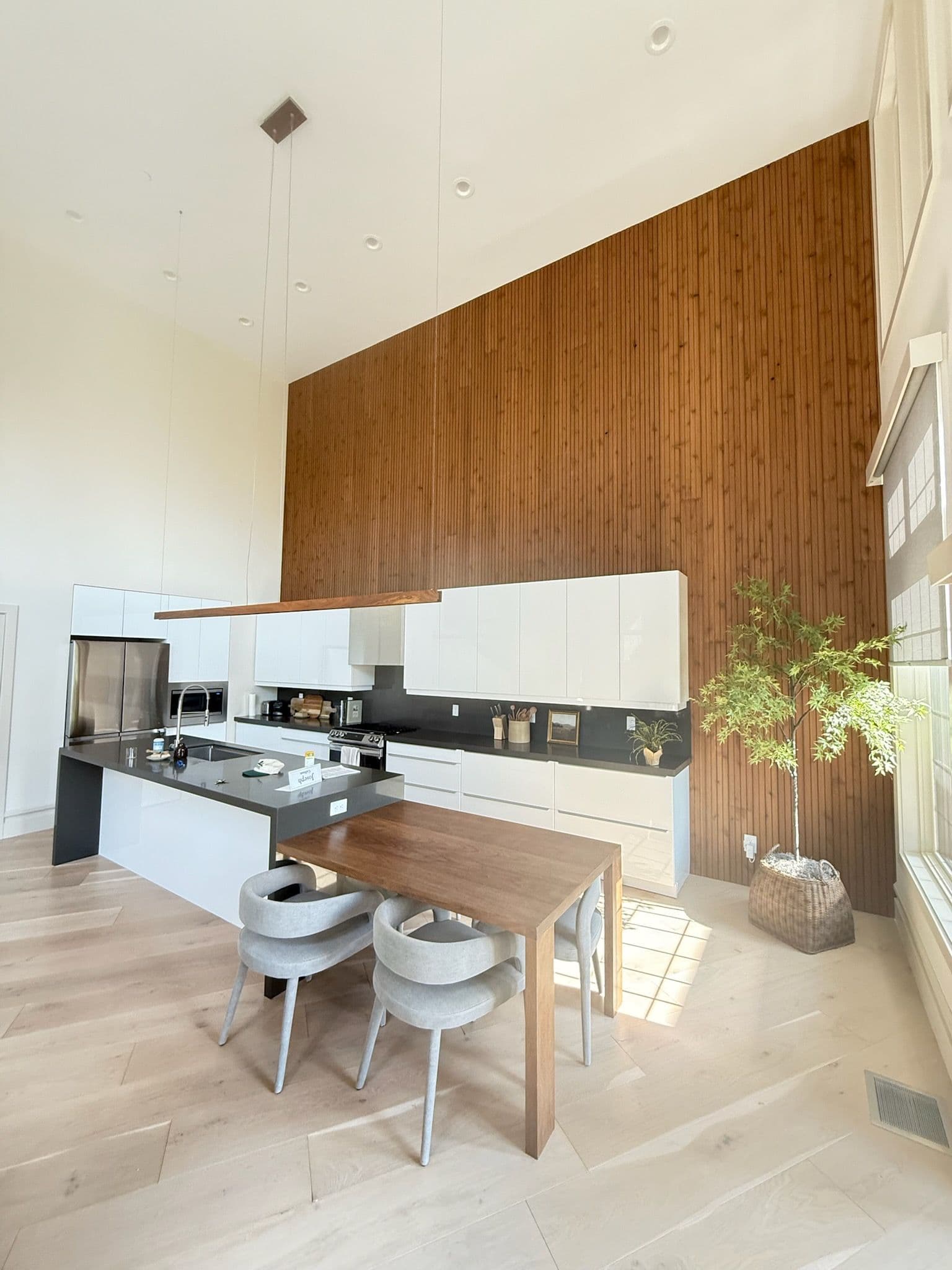 Stunning Modern Kitchen Transformation in Provo image