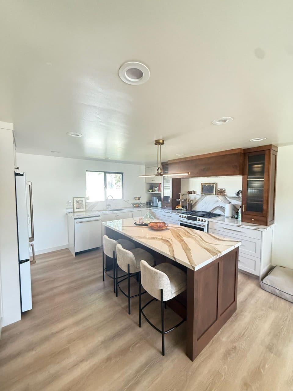 Gallery photos for Stunning Kitchen Remodeling with Open-Concept Flair: Image #1